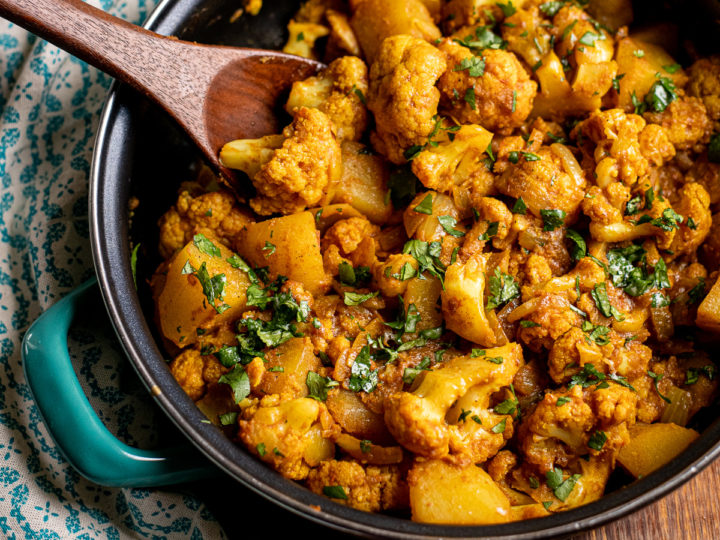 Aloo gobi – Indisk gryta med potatis och blomkål