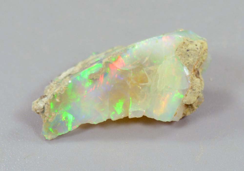 Opal ädelsten – tro och hopp